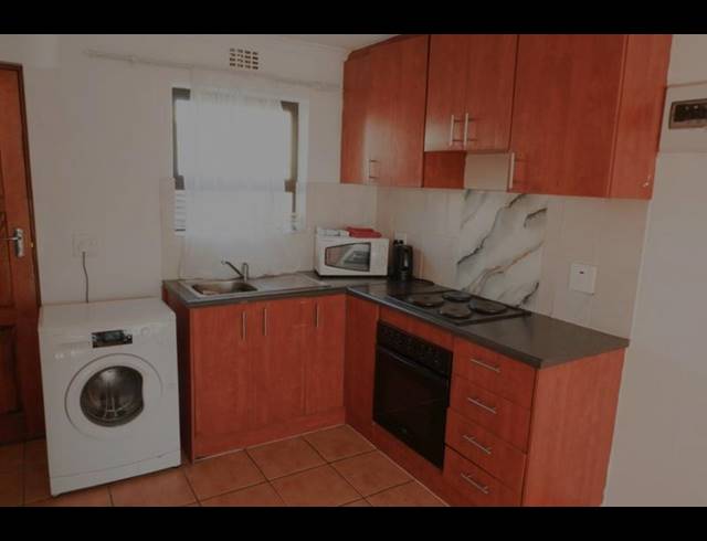 2 BEDROOM TOWNHOUSE FOR SALE IN BARDALE VILLAGE